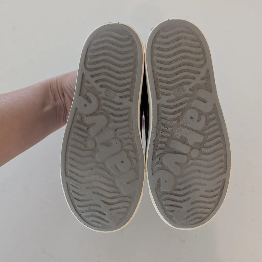 Native Jefferson Slip-On‎ Kids Shoes in Light Gray